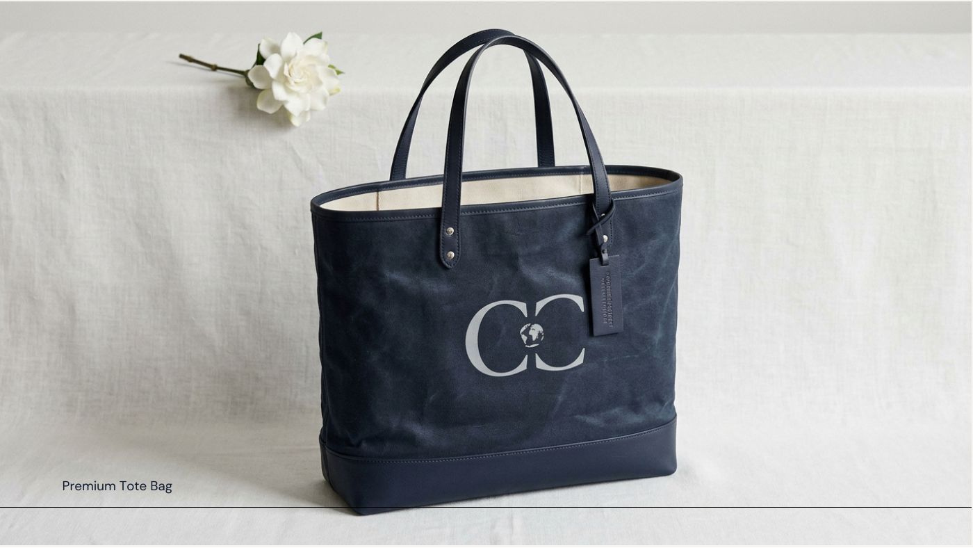 Lacivert CC monogramlı kanvas çanta