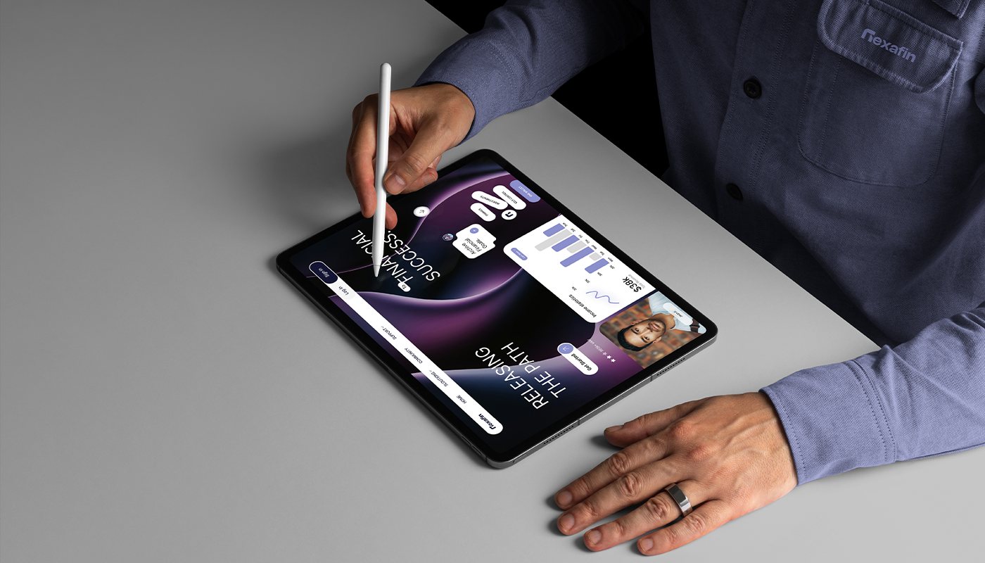 Tablet ekranında Nexafin web sitesi tasarımı